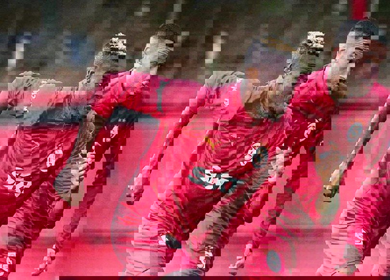 2096004