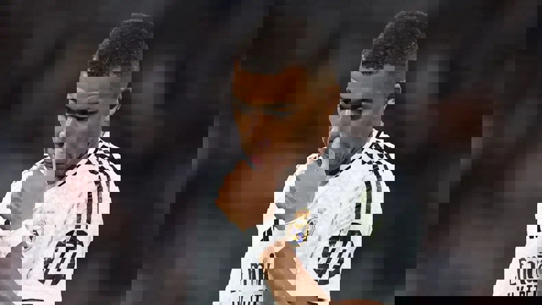 2095997