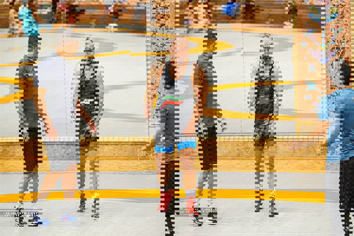 2096076
