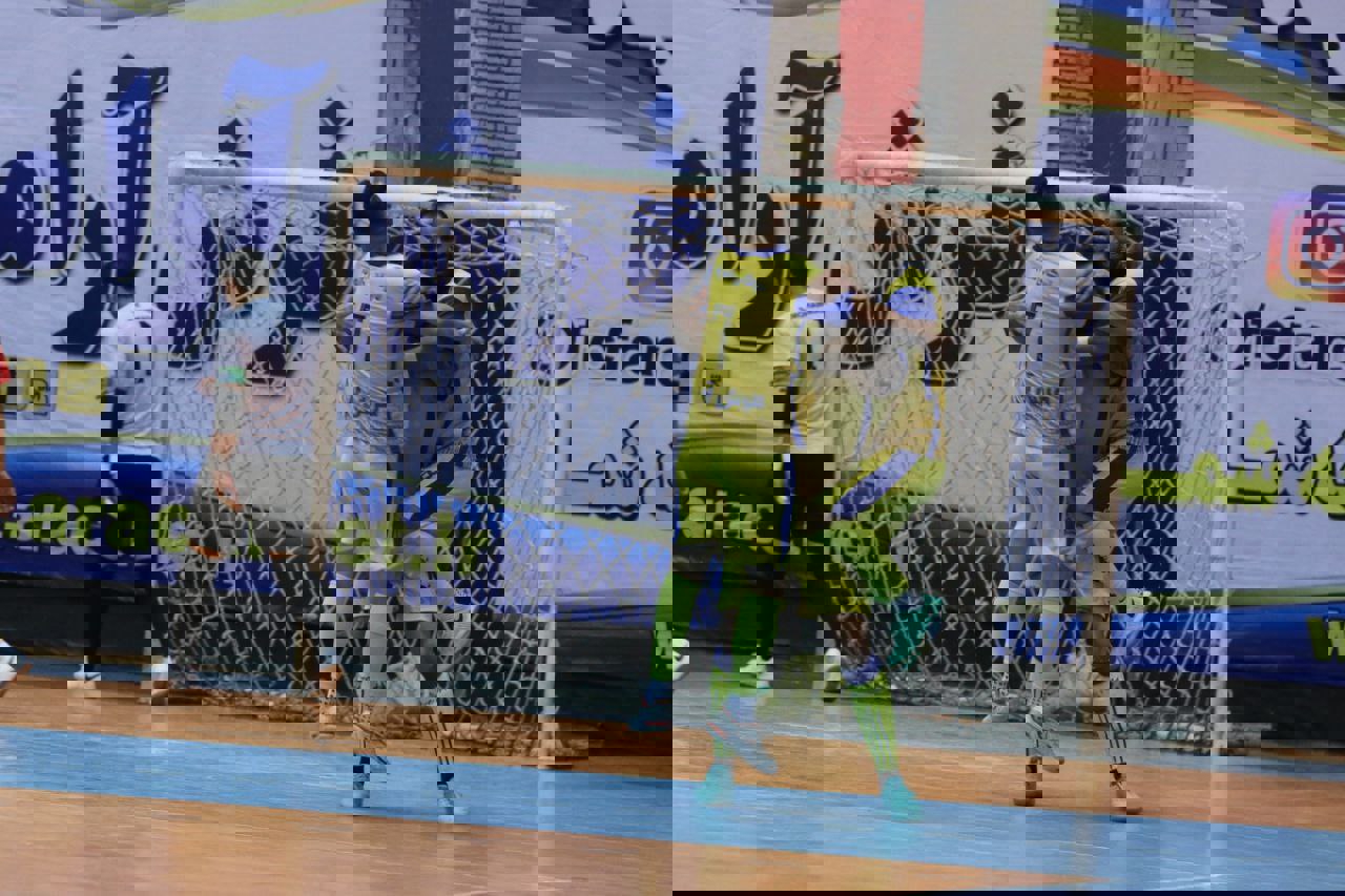 2096301