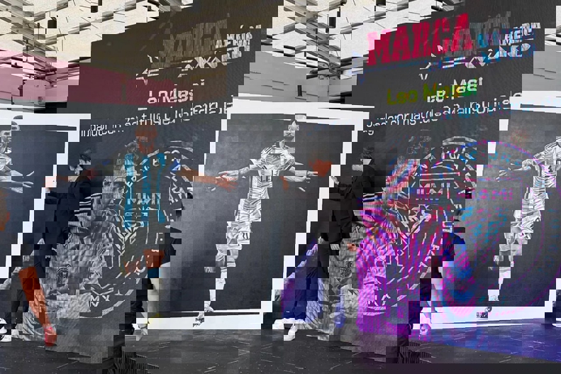 2096269