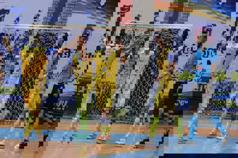 2096302