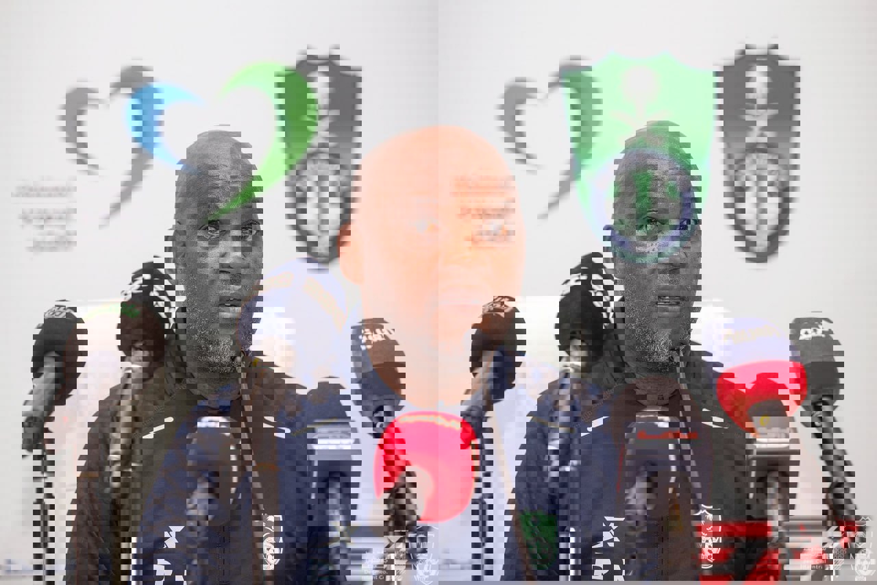 2096637