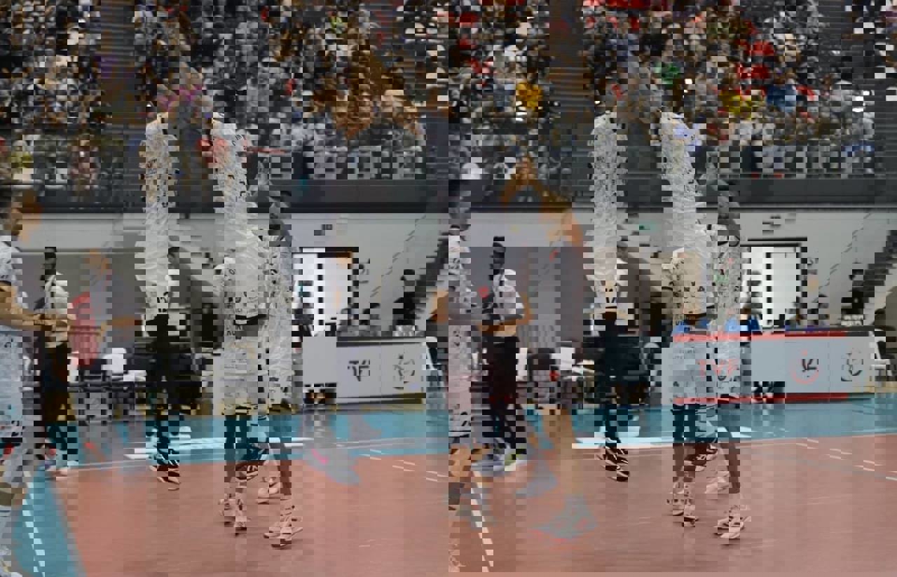2096401