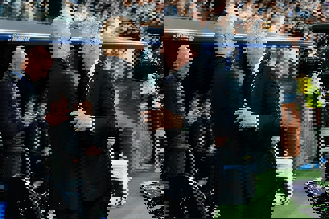 2096831