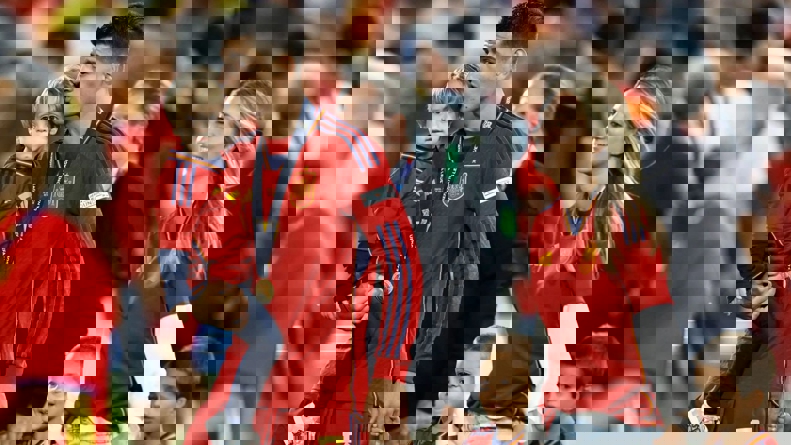 2096794