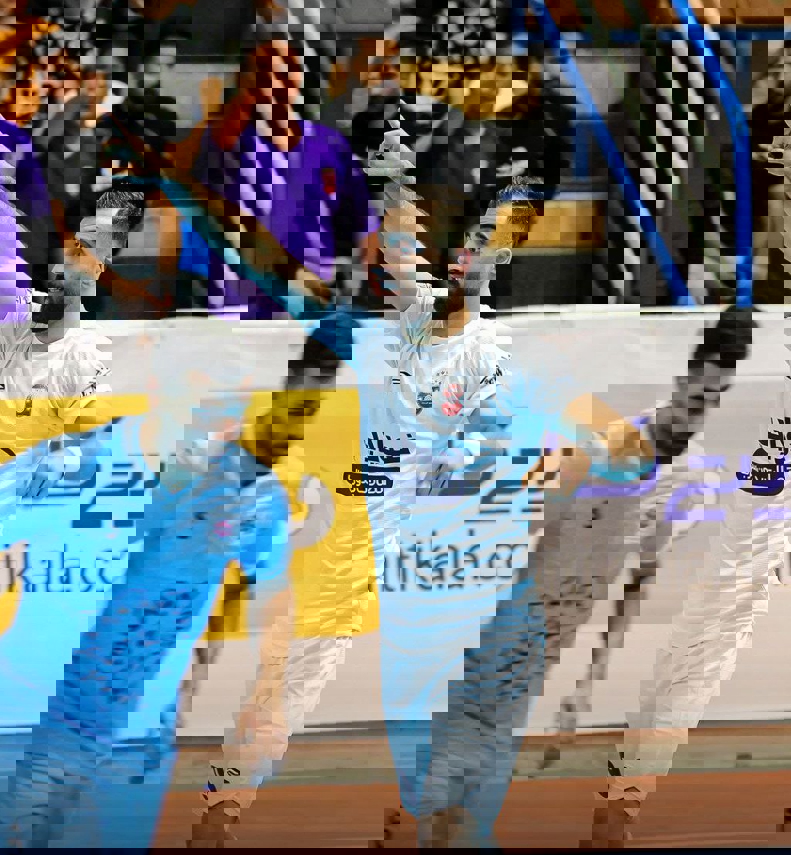 2096852