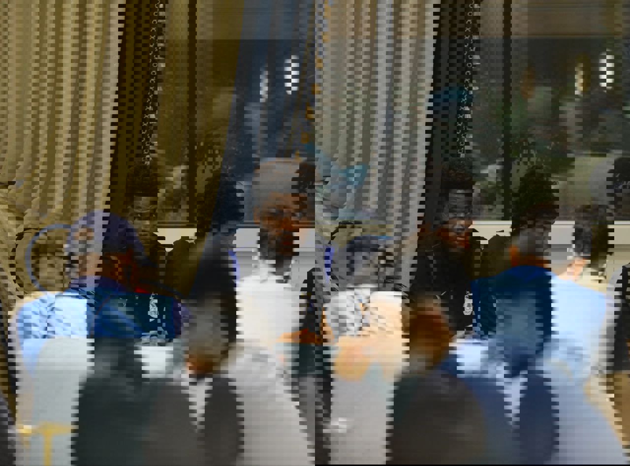 2097319