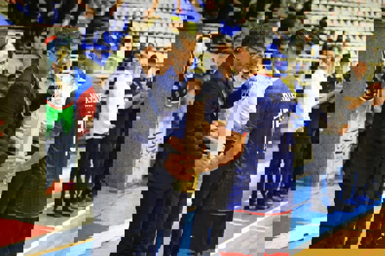 2097605