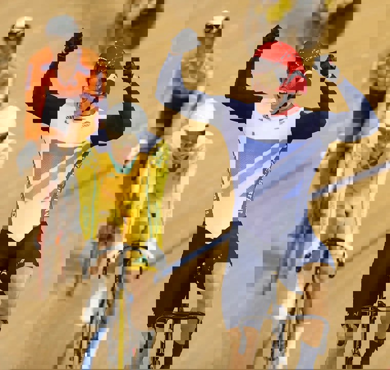 2098061