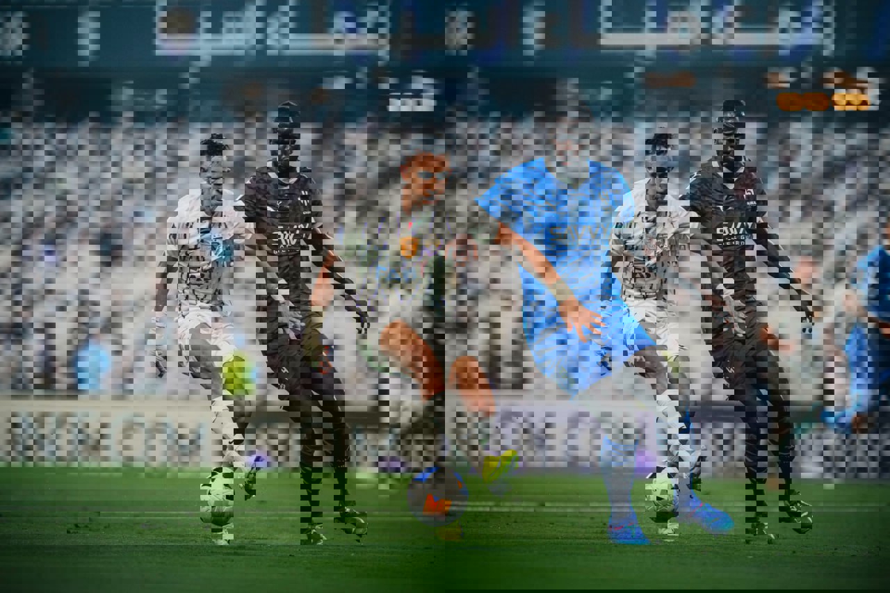 2098044
