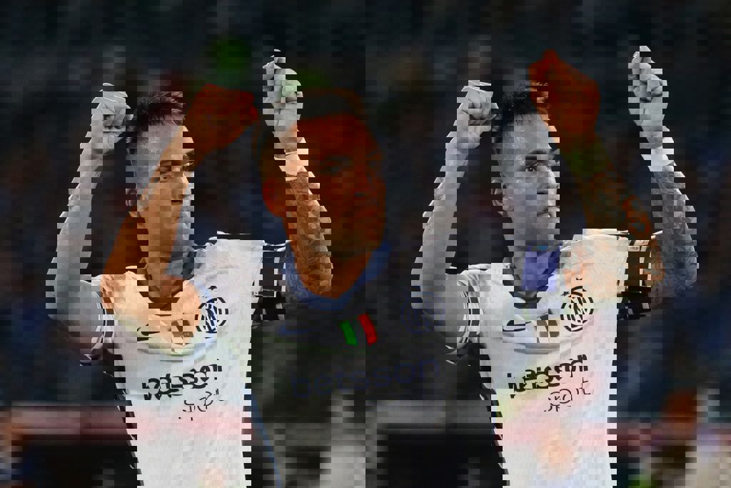 2097571