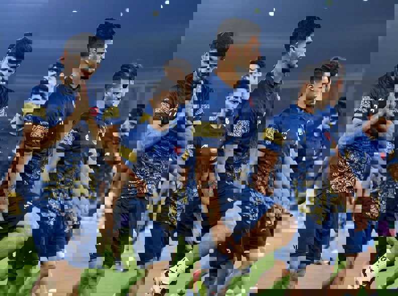 2097695