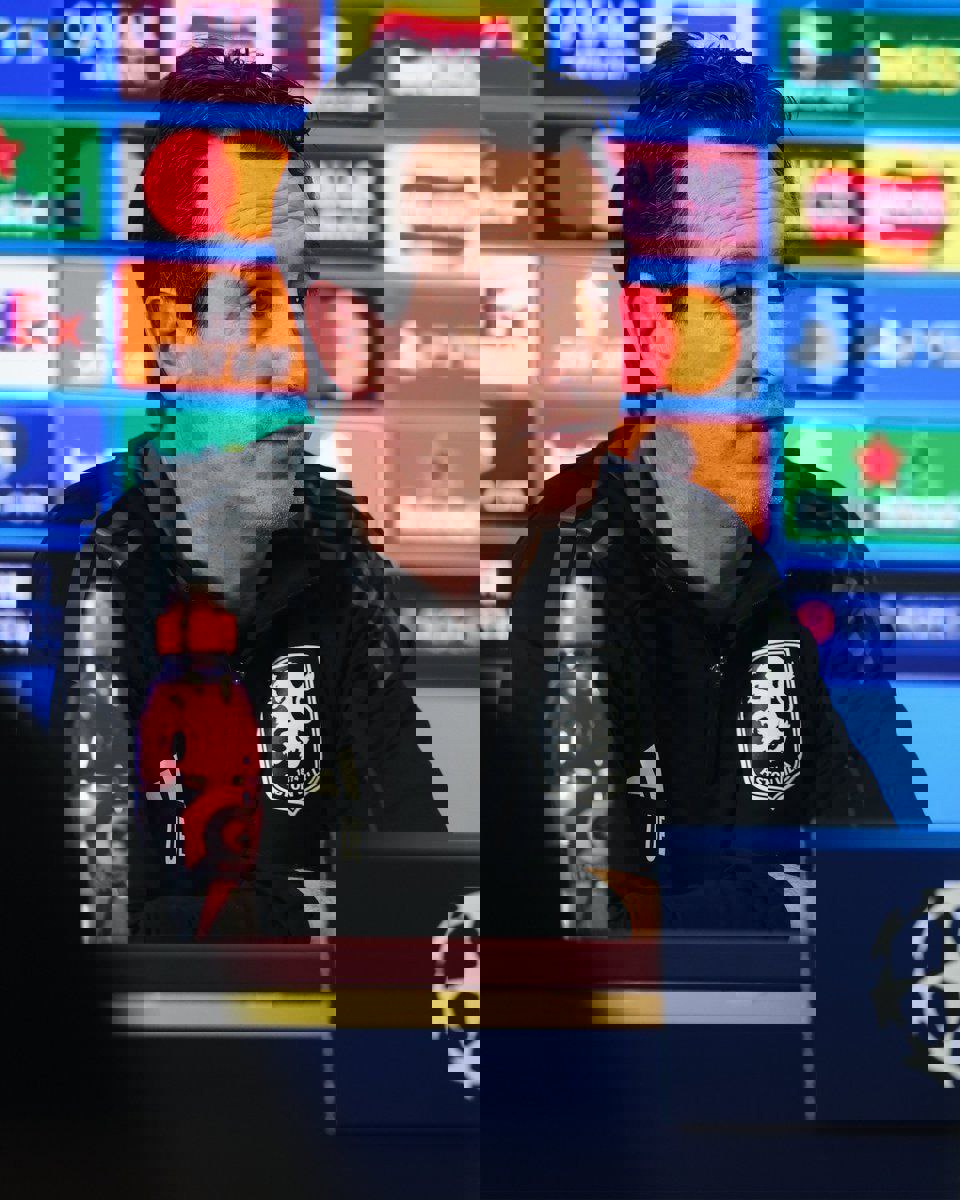 2097932
