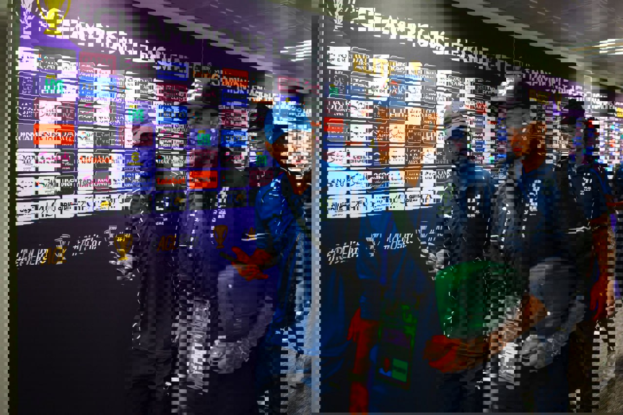 2097881
