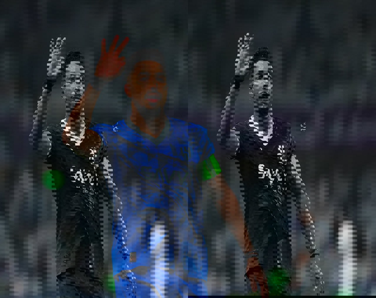 2097962