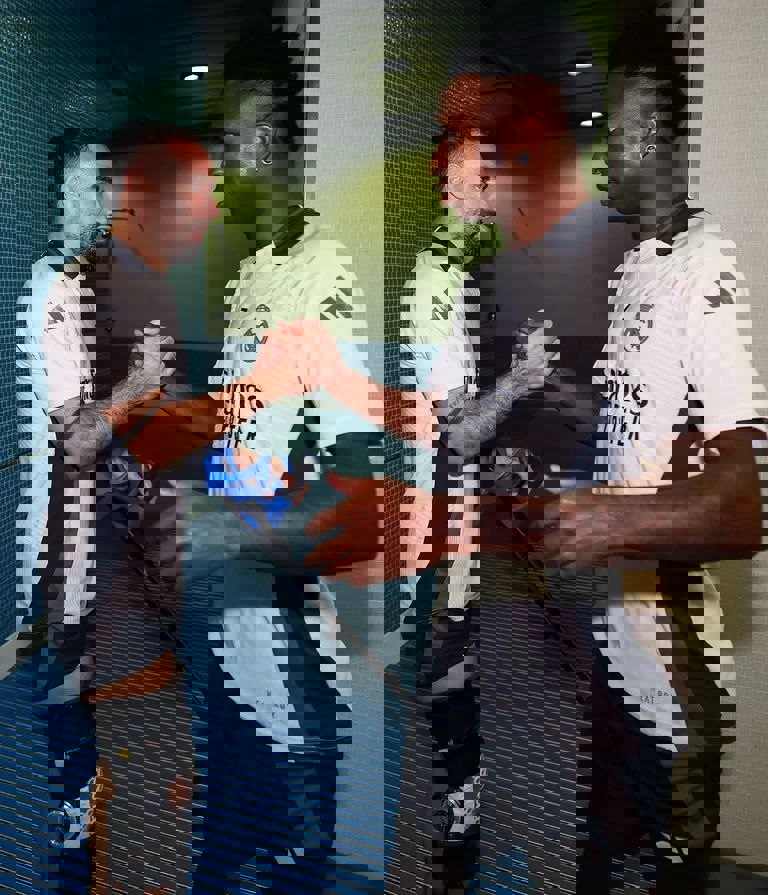 2097899