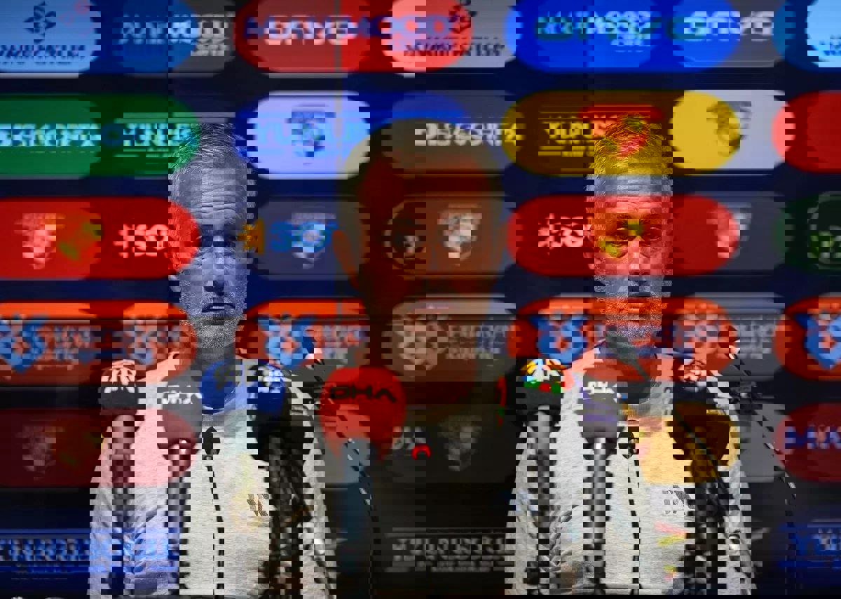 2097937