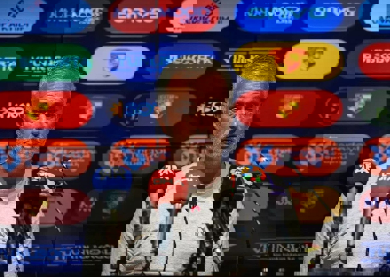 2097937