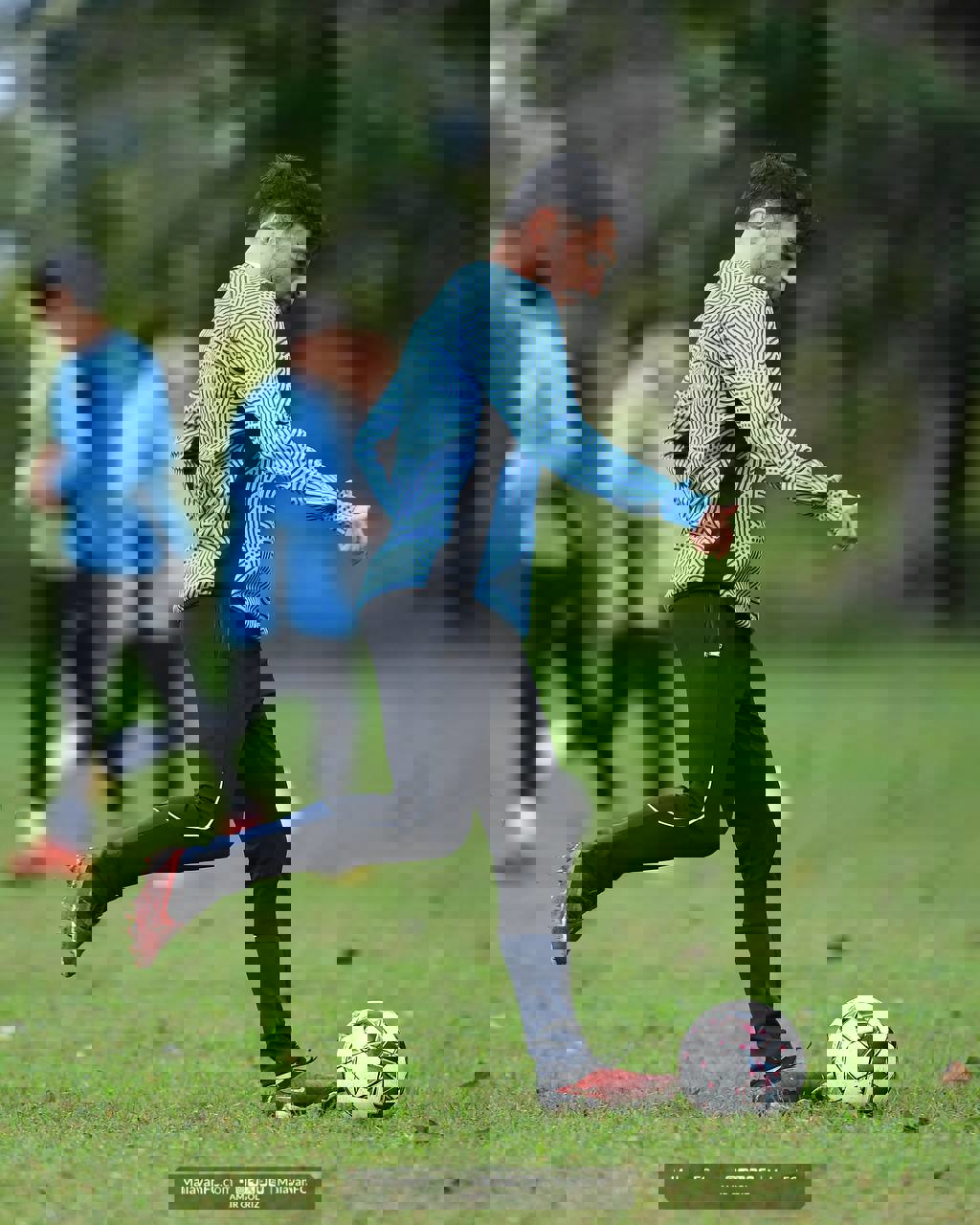2098100