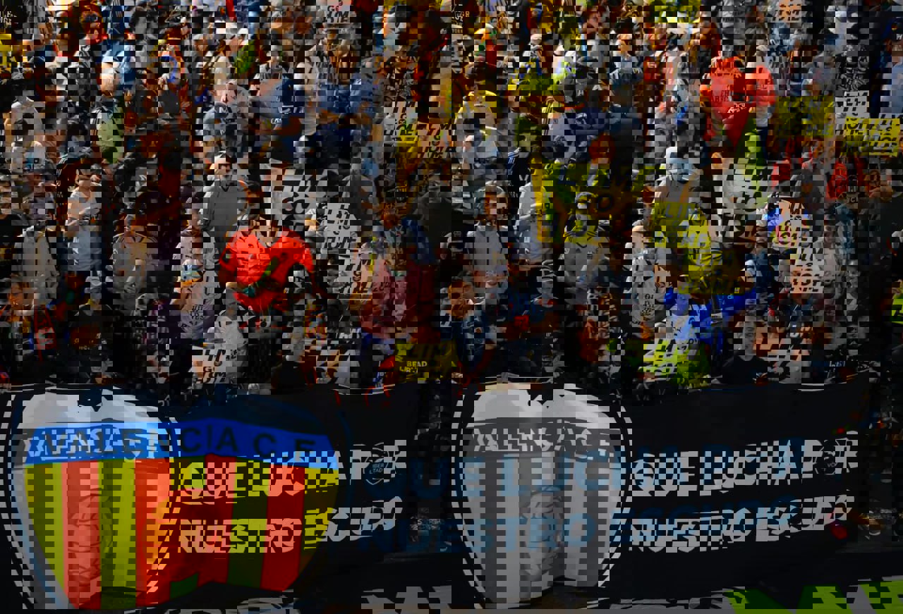 2098242