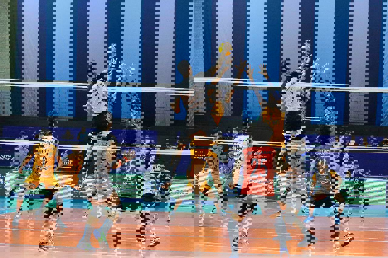 2098197