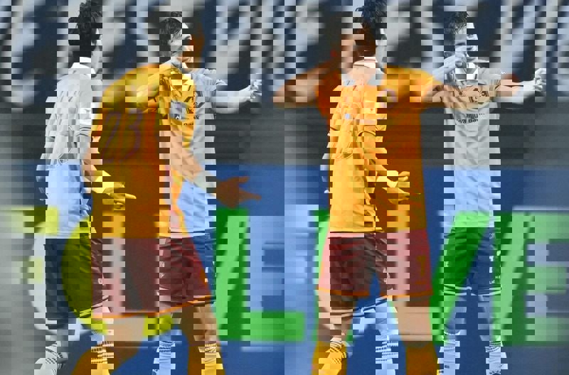 2098715