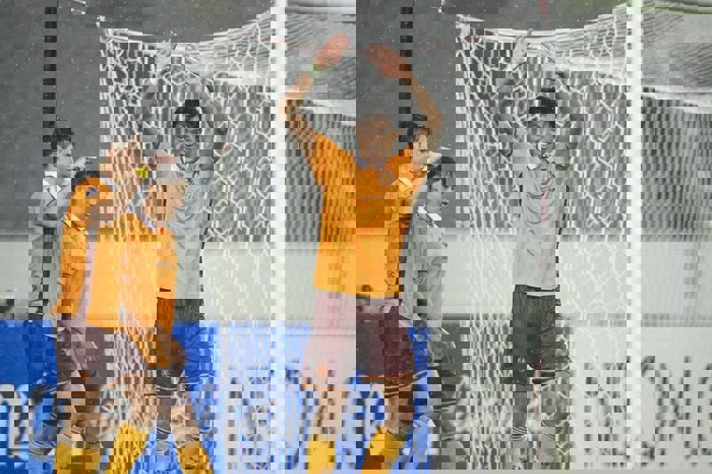 2098716