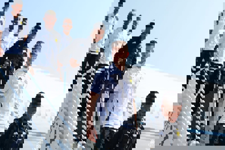 2098359