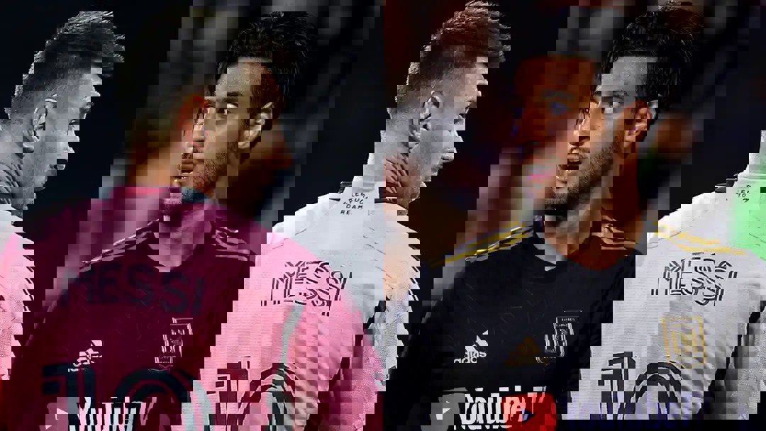 2098857