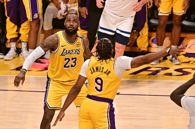 آغاز فصل جدید NBA با رکورد خارقالعاده جیمز