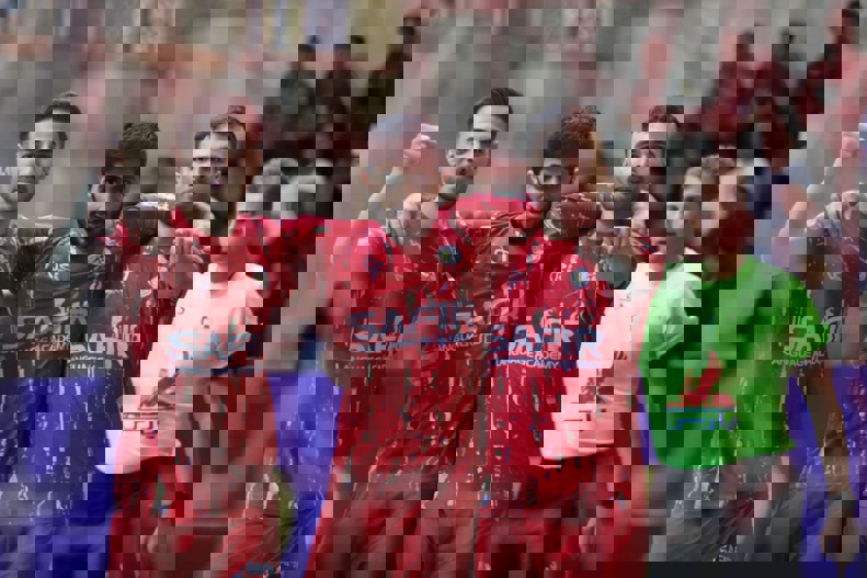 2099738