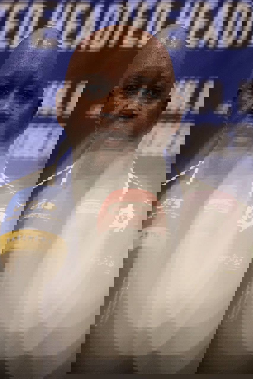 2099823
