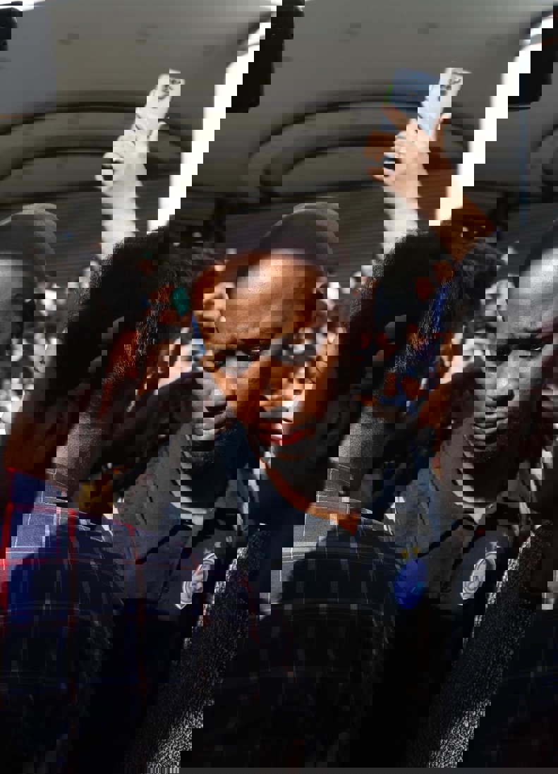 2100425