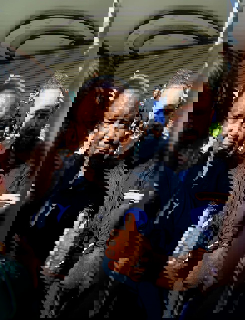 2100424
