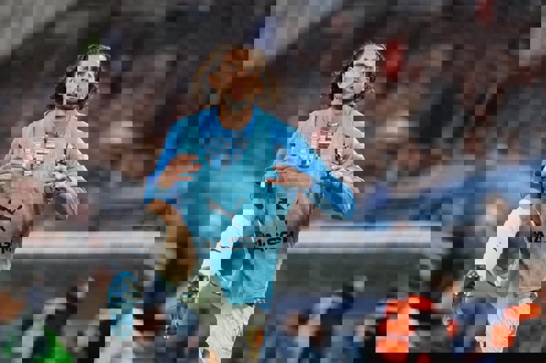 2100418