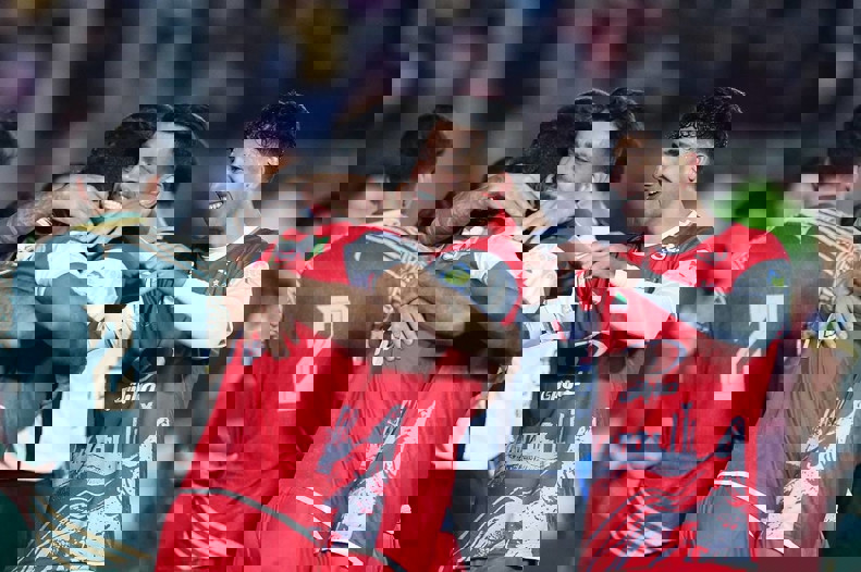 2100716