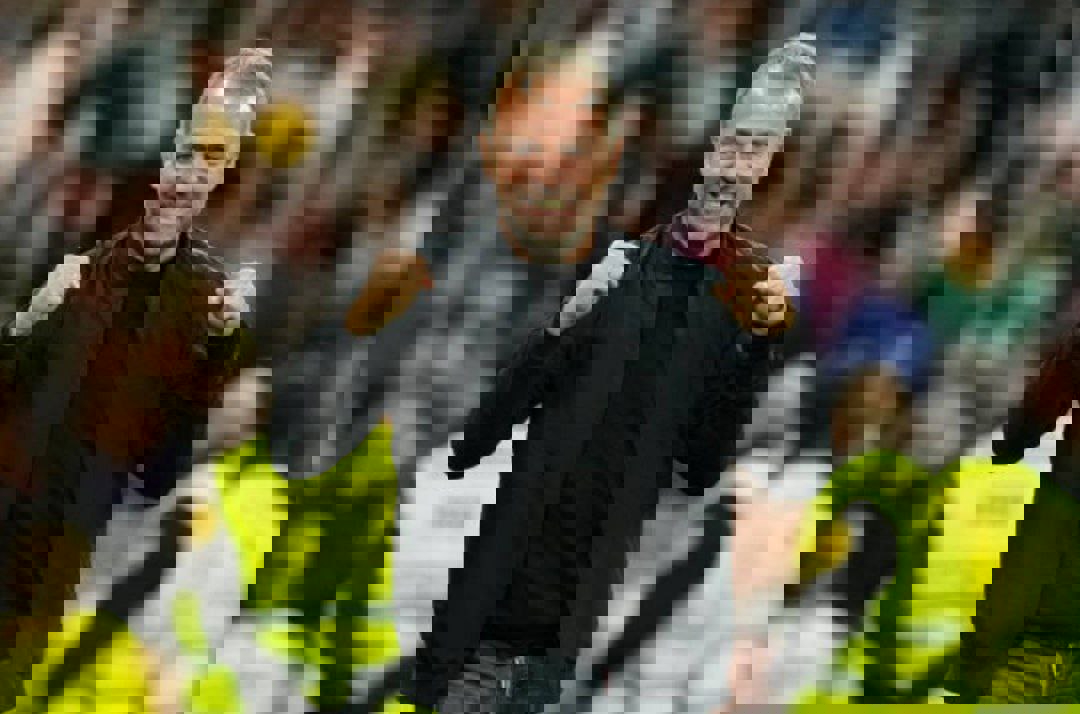 2100928