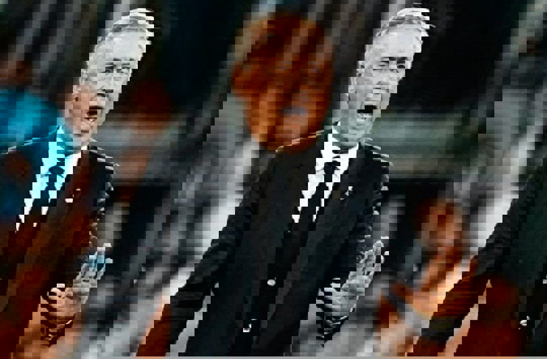 2100930