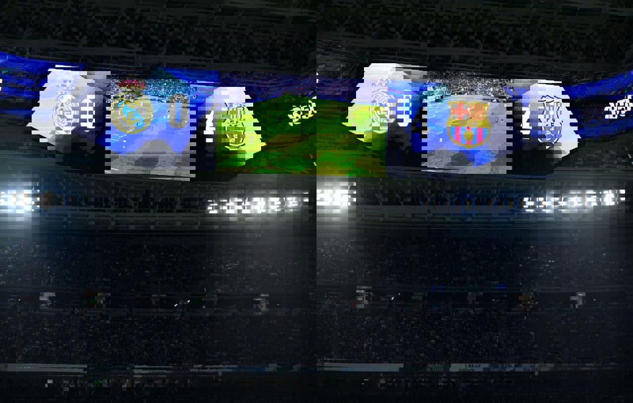2100880