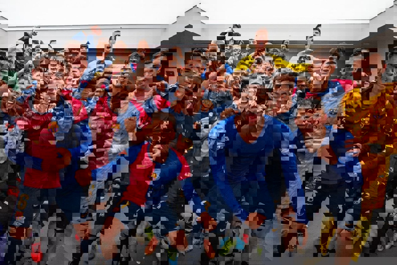 2100951