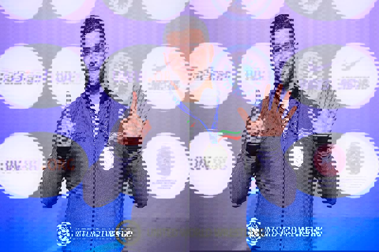 2101004