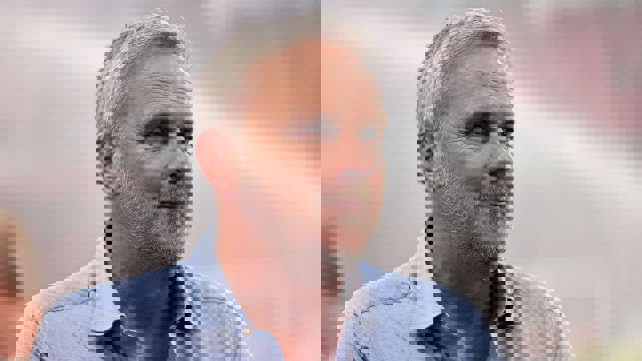2101381