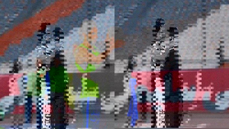 2101640