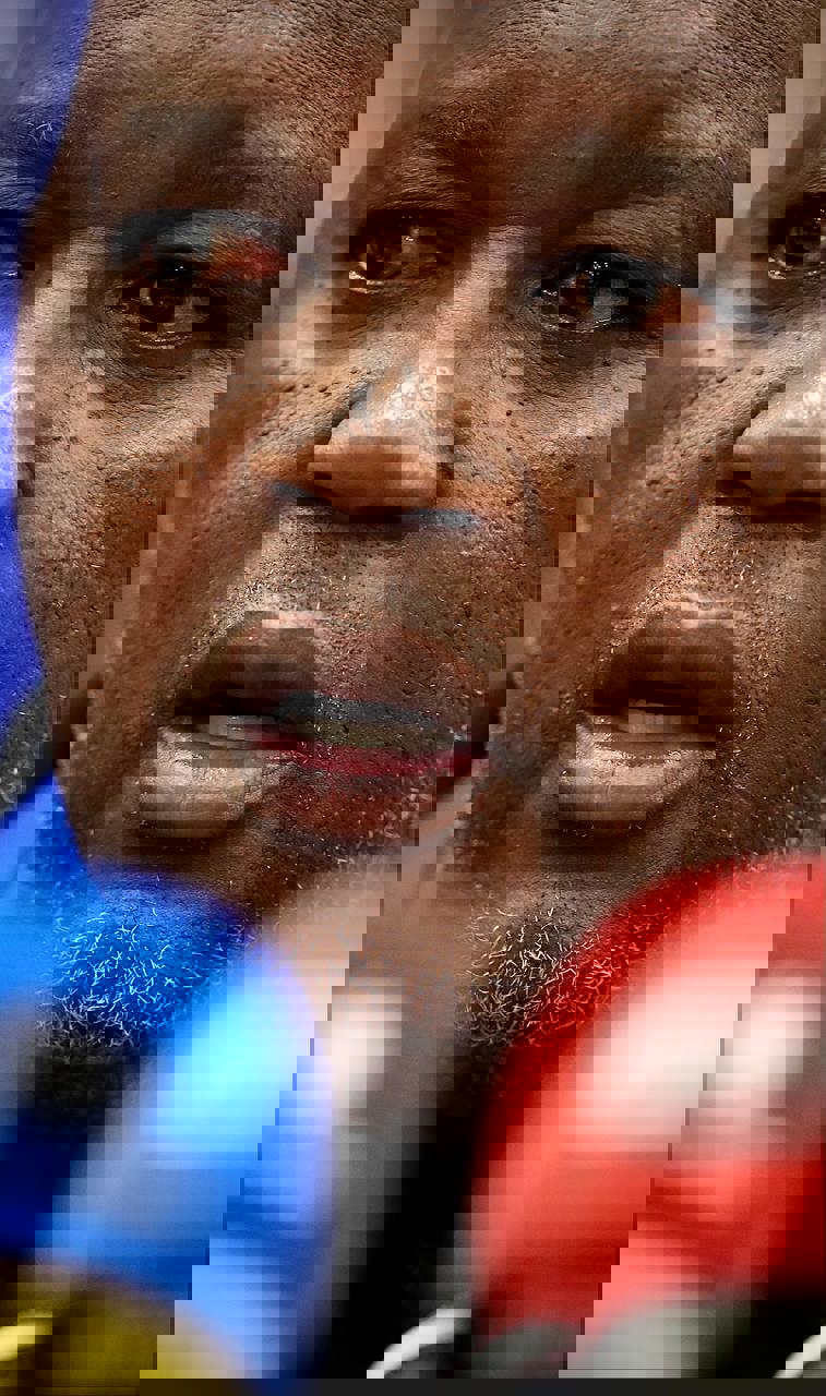 2101763