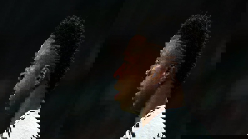2101904