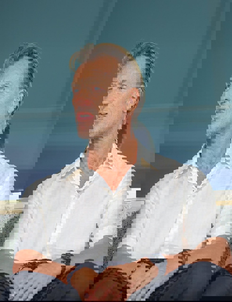 2101896