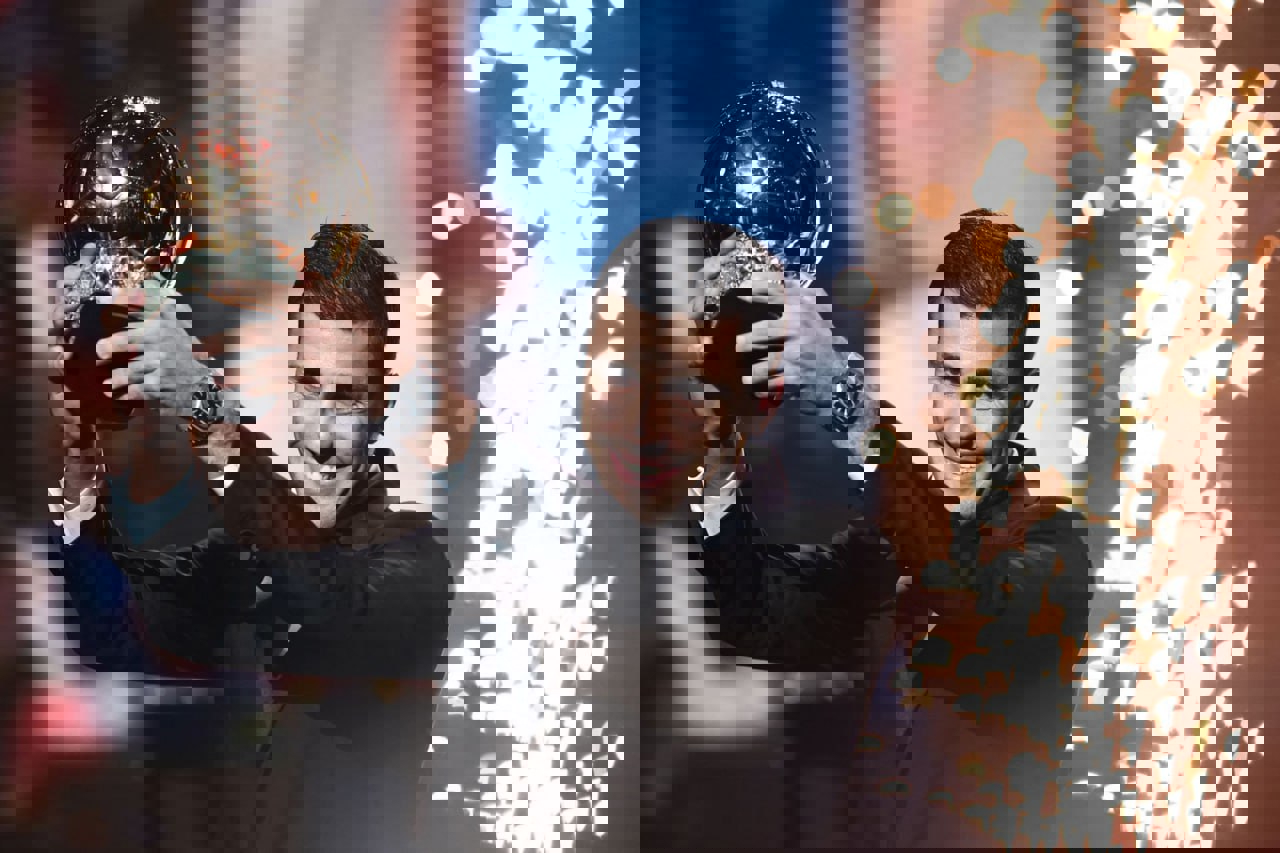 2102118