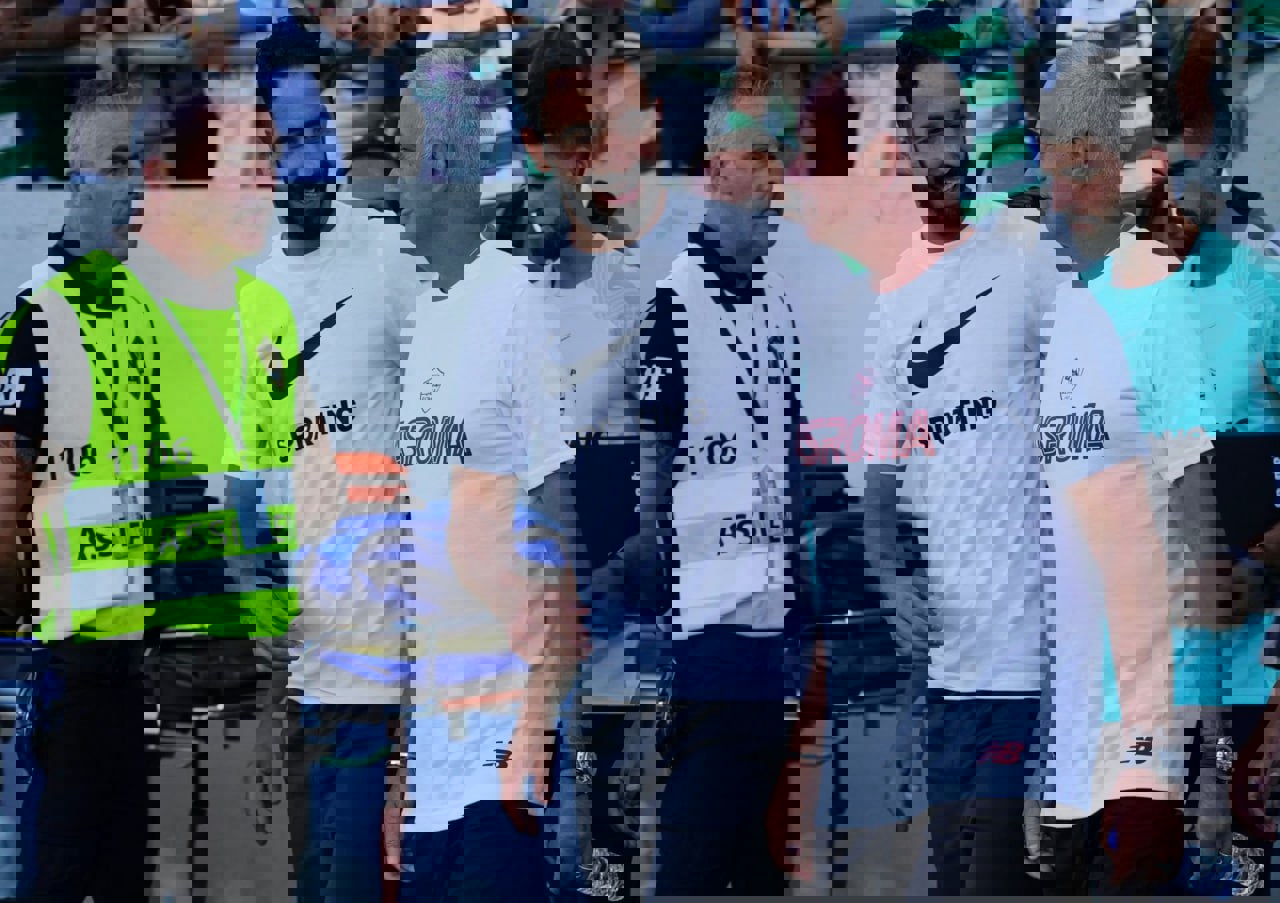 2102379