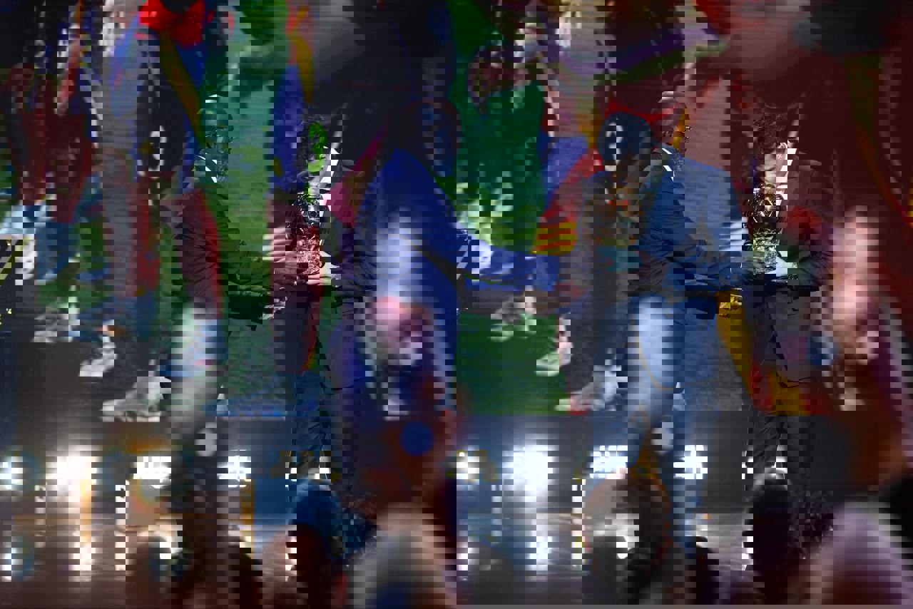 2102389